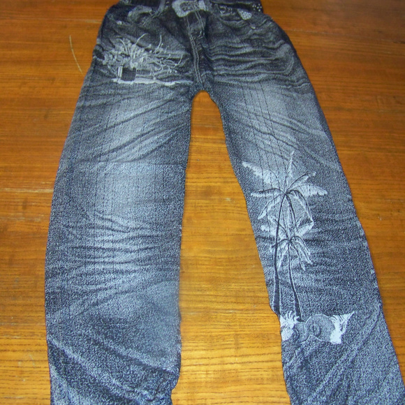 Palm Tree Printed Leggings - Picture 3 of 3